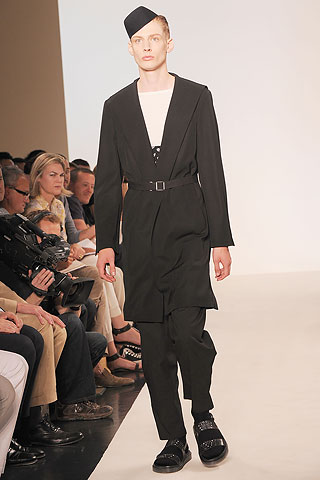 Yves Saint Laurent / - 2011